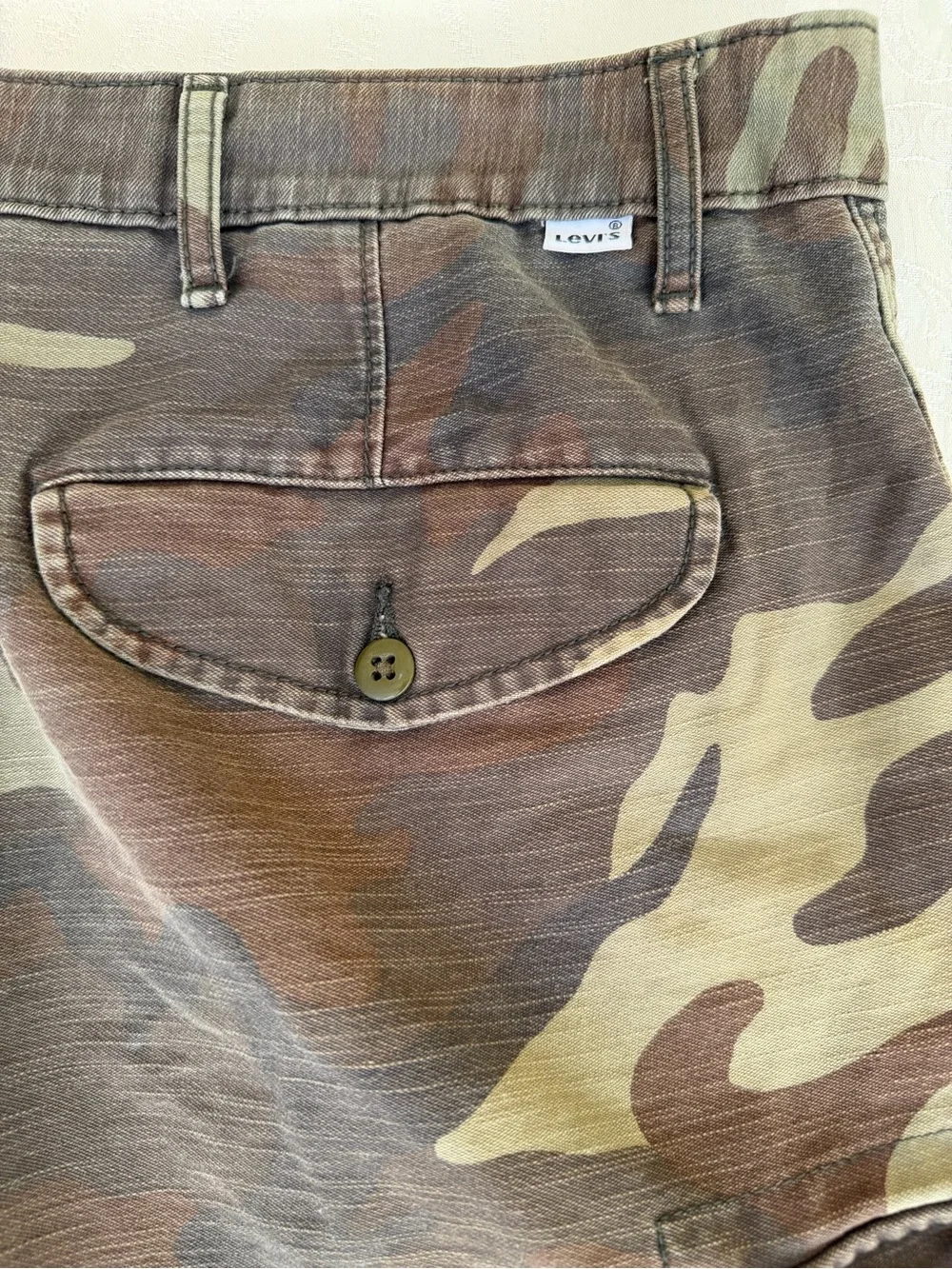 Levi's Men's Camouflage Cargo Shorts in Brown and Green